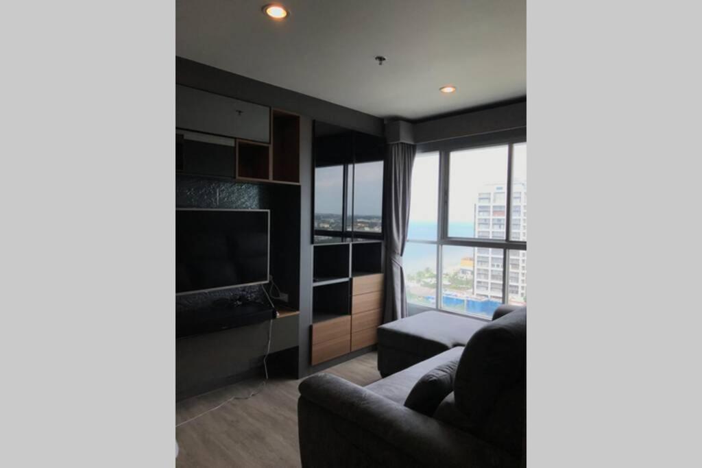 Stunning Seaview Suite Jomtien Beach Buitenkant foto